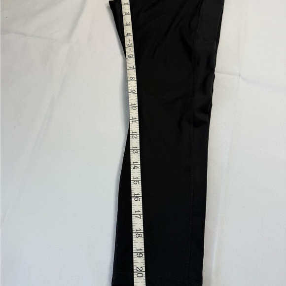 Nike Black Capris Slim Fit Pants - Picture 5 of 8